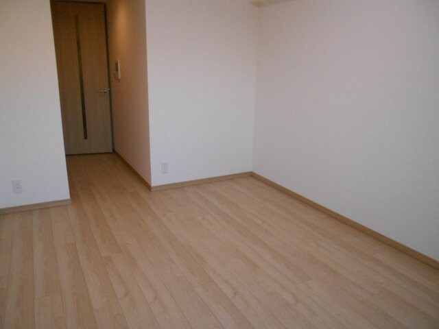 物件内観写真5　(洋室、フローリング)