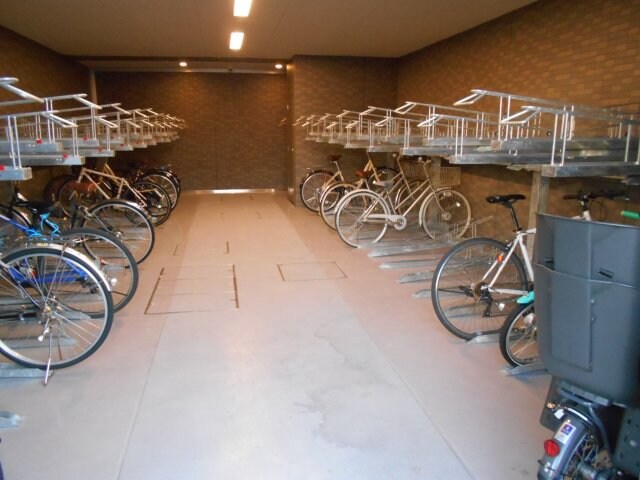 物件内観写真27　(駐輪場)