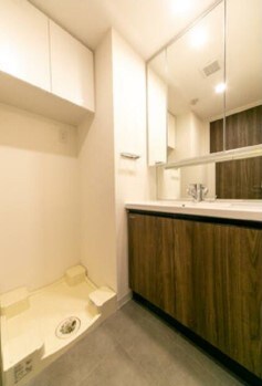 物件内観写真7　(嬉しい独立洗面台付き。)