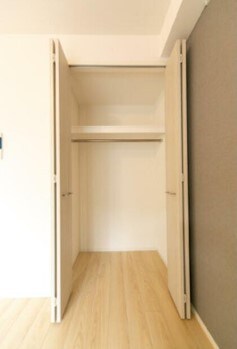物件内観写真10　(クローゼット完備。)
