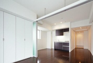 物件内観写真2　(10.6帖のきれいなLDK。)