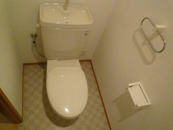 物件内観写真6　(温水洗浄便座設置予定。)