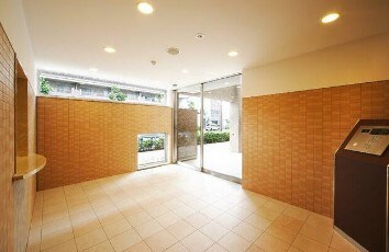 物件内観写真8　(モニター付きオートロックで防犯面も安心です！)