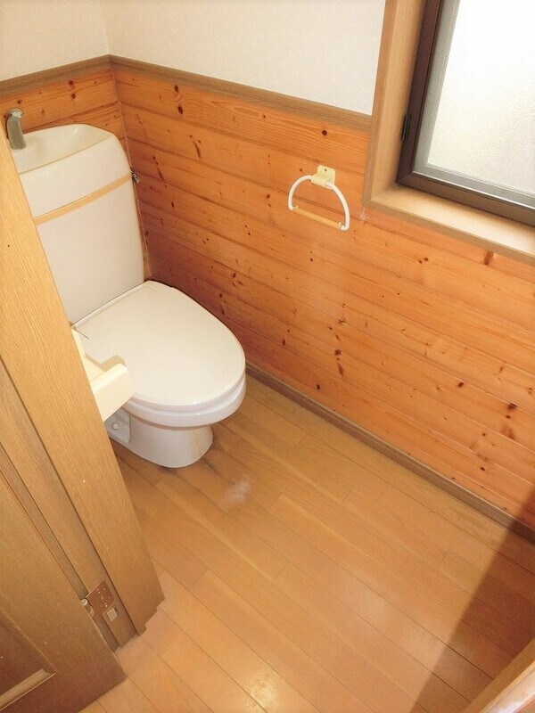 トイレ(温水洗浄便座。)