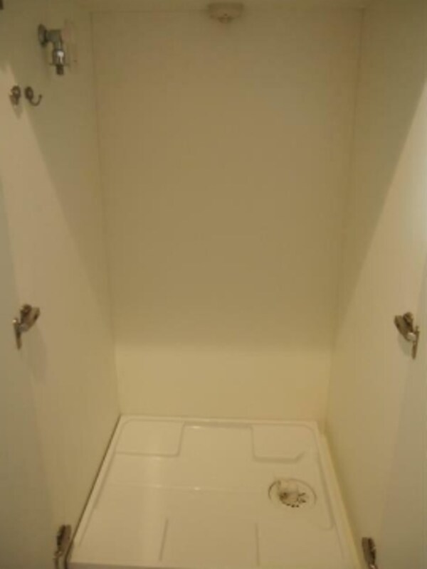 建物設備(室内洗濯機置き場。)