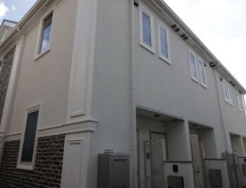 物件外観写真1　(落ち着いた雰囲気。)