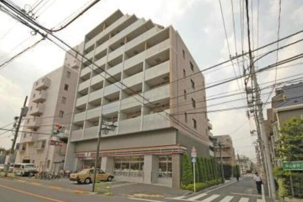 外観(鉄筋コンクリート構造のがっちりとした造り)