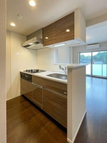 物件内観写真4　(システムキッチン。)