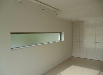 物件内観写真8　(きれいなフローリング。)