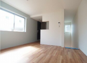 物件内観写真2　(9.6帖のきれいなLDK。)