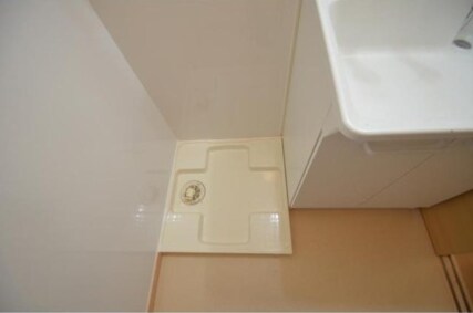 物件内観写真8　(室内洗濯機置き場)