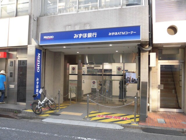 物件内観写真11　(みずほ銀行 沼袋駅前出張所 719m)