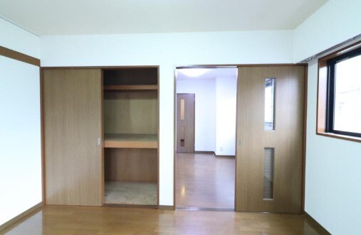 物件内観写真6　(クローゼット完備。)