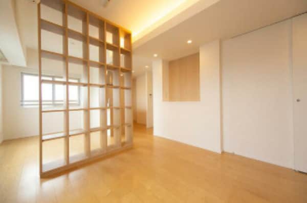 居室(明るい洋室！)