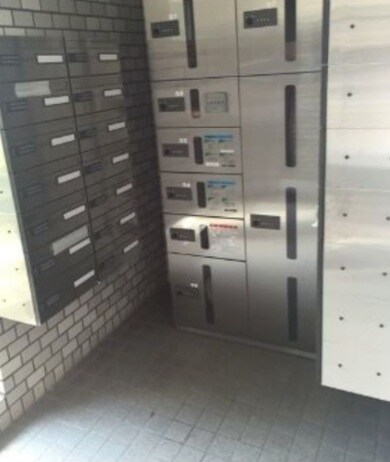 物件内観写真14　(宅配ボックス完備。)