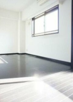物件内観写真3　(明るい洋室！)