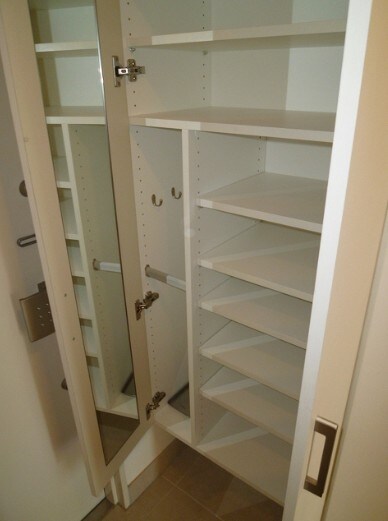 物件内観写真10　(シューズボックス完備。)