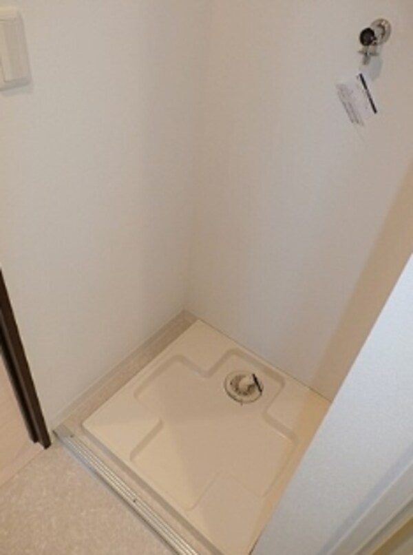 建物設備(室内洗濯機置き場。)