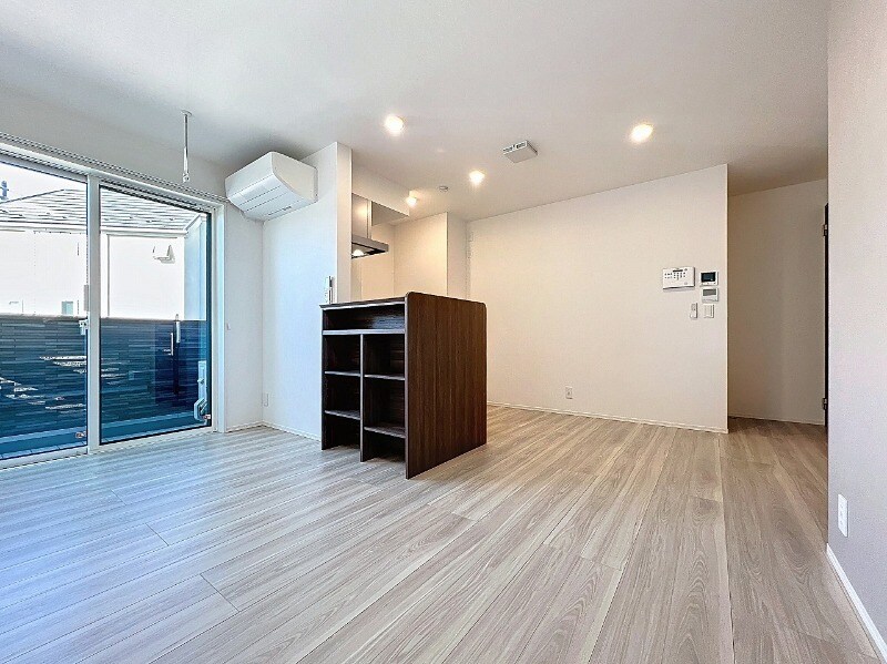 物件内観写真3　(12.0帖のきれいなLDK。)