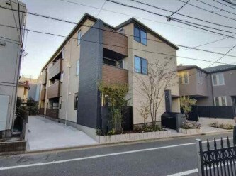 物件外観写真1　(落ち着いた雰囲気。)