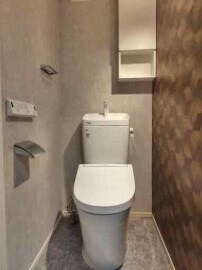 物件内観写真5　(温水洗浄便座。)