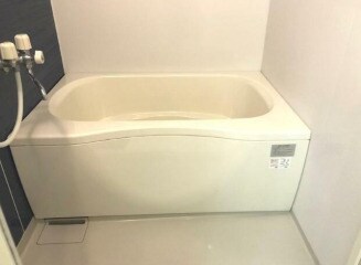 物件内観写真4　(浴室乾燥機付きバス。)