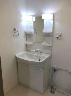 物件内観写真6　(嬉しい独立洗面台付き。)