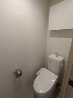 物件内観写真6　(温水洗浄便座。)