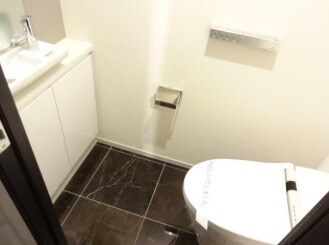 物件内観写真6　(温水洗浄便座。)