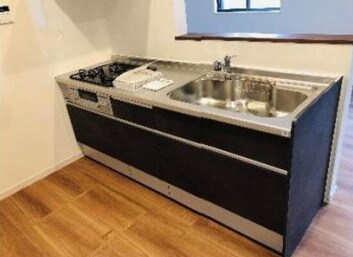 物件内観写真3　(システムキッチン。)