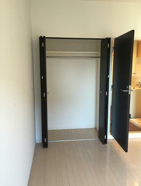 物件内観写真8　(クローゼット完備。)