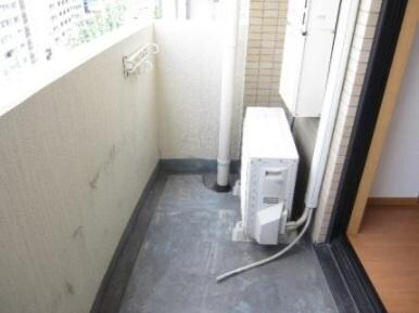 物件内観写真6　(南向きのバルコニー。)