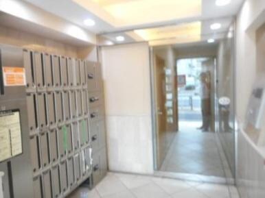 物件内観写真7　(宅配ボックス・メールボックス完備。)