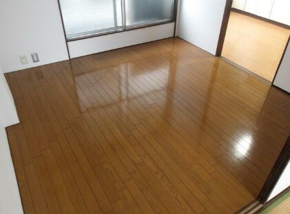 物件内観写真2　(6.0帖のきれいなDK。)