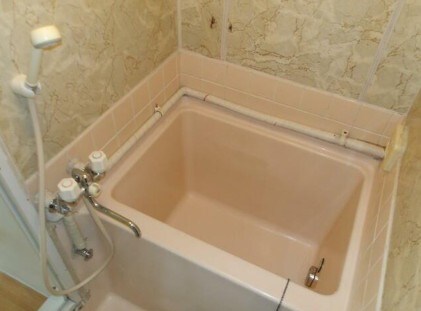 物件内観写真4　(追い焚き機能付きバス。)