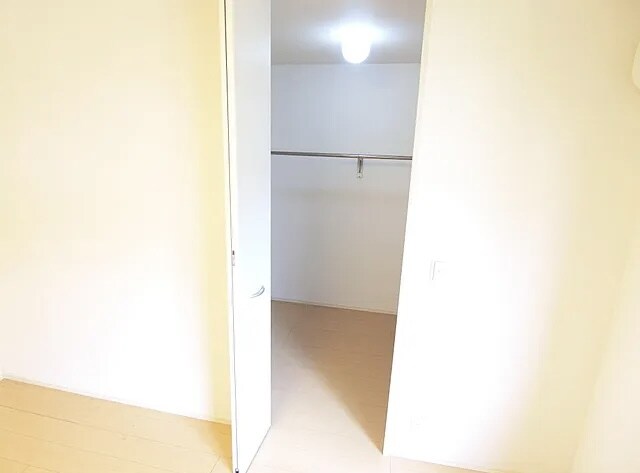 物件内観写真10　(ウォークインクローゼット完備！)