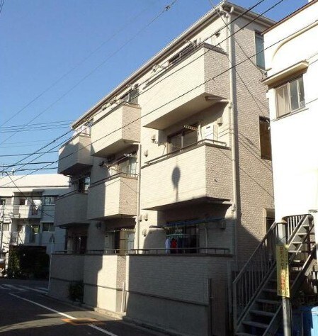 物件外観写真1　(きれいな外観。)