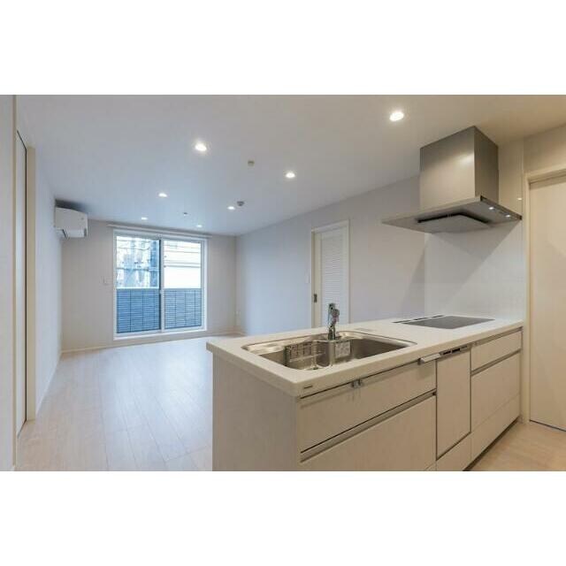 物件内観写真4　(IHクッキングヒーター。)