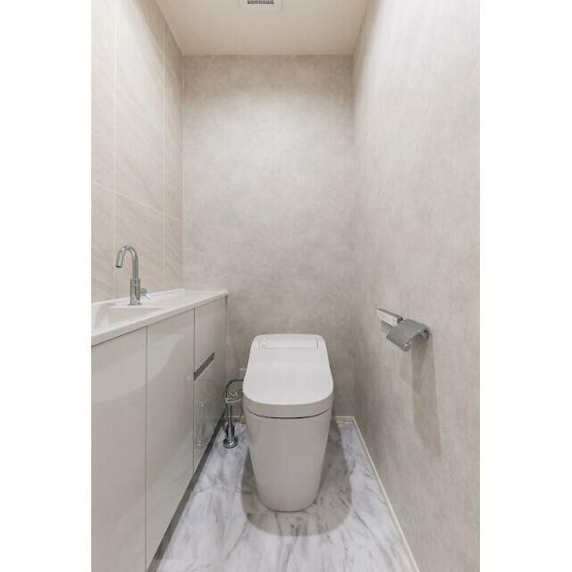 物件内観写真6　(温水洗浄便座。)