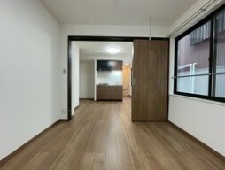 物件内観写真3　(7.4帖のきれいなDK。)