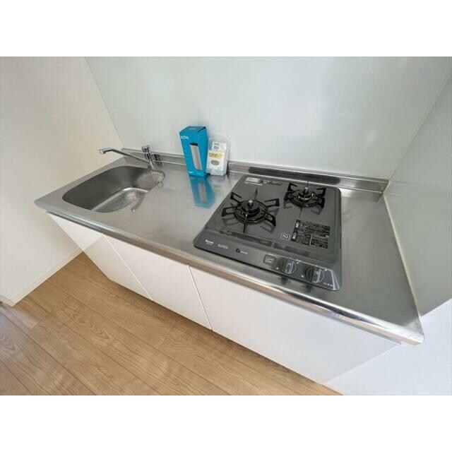 物件内観写真3　(システムキッチン。)