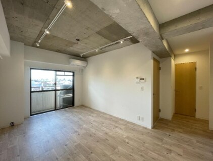 物件内観写真2　(13.4帖のきれいなLDK。)