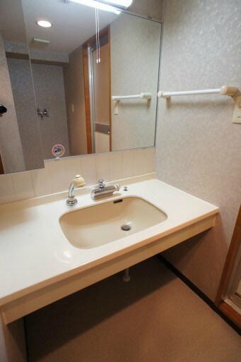 物件内観写真8　(嬉しい独立洗面台。)