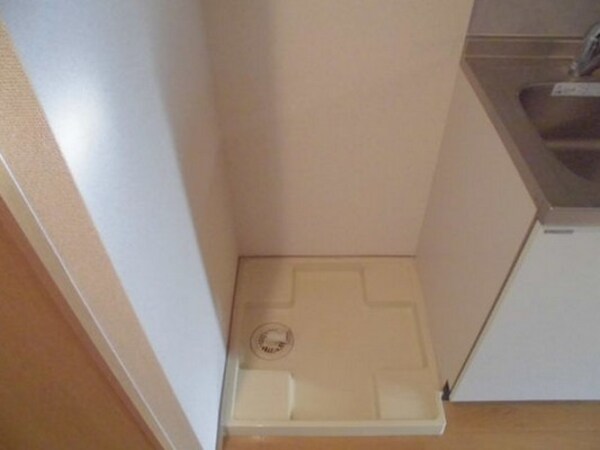 建物設備(室内洗濯機置場。)