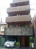 鉄筋コンクリート造のがっちりとした建物。