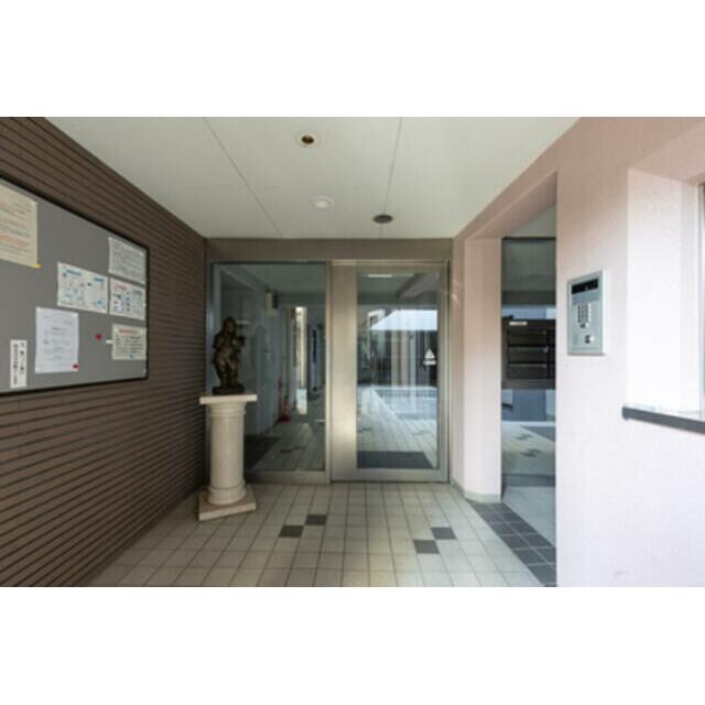 物件内観写真8　(オートロック付き！)