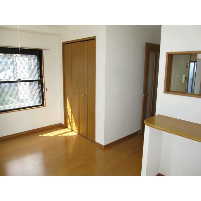 物件内観写真9　(クローゼット完備。)