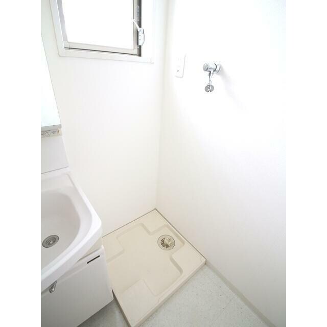 物件内観写真10　(室内洗濯機置き場。)