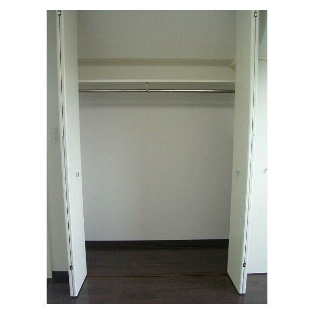物件内観写真6　(クローゼット完備。)