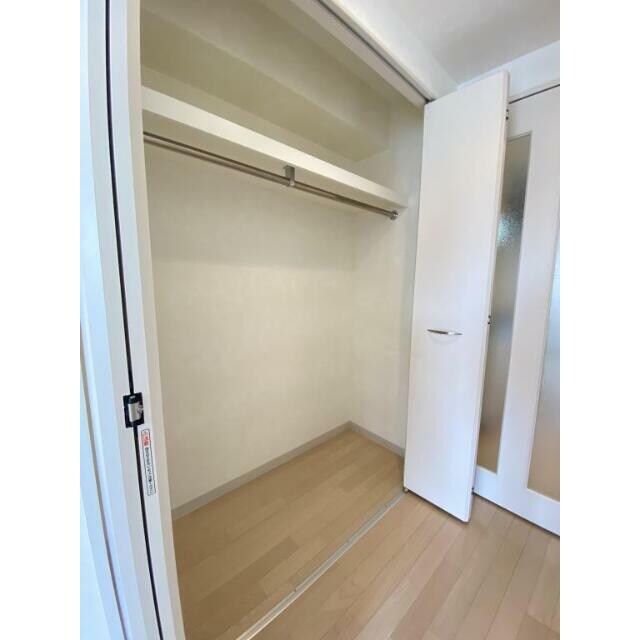 物件内観写真8　(クローゼット完備。)